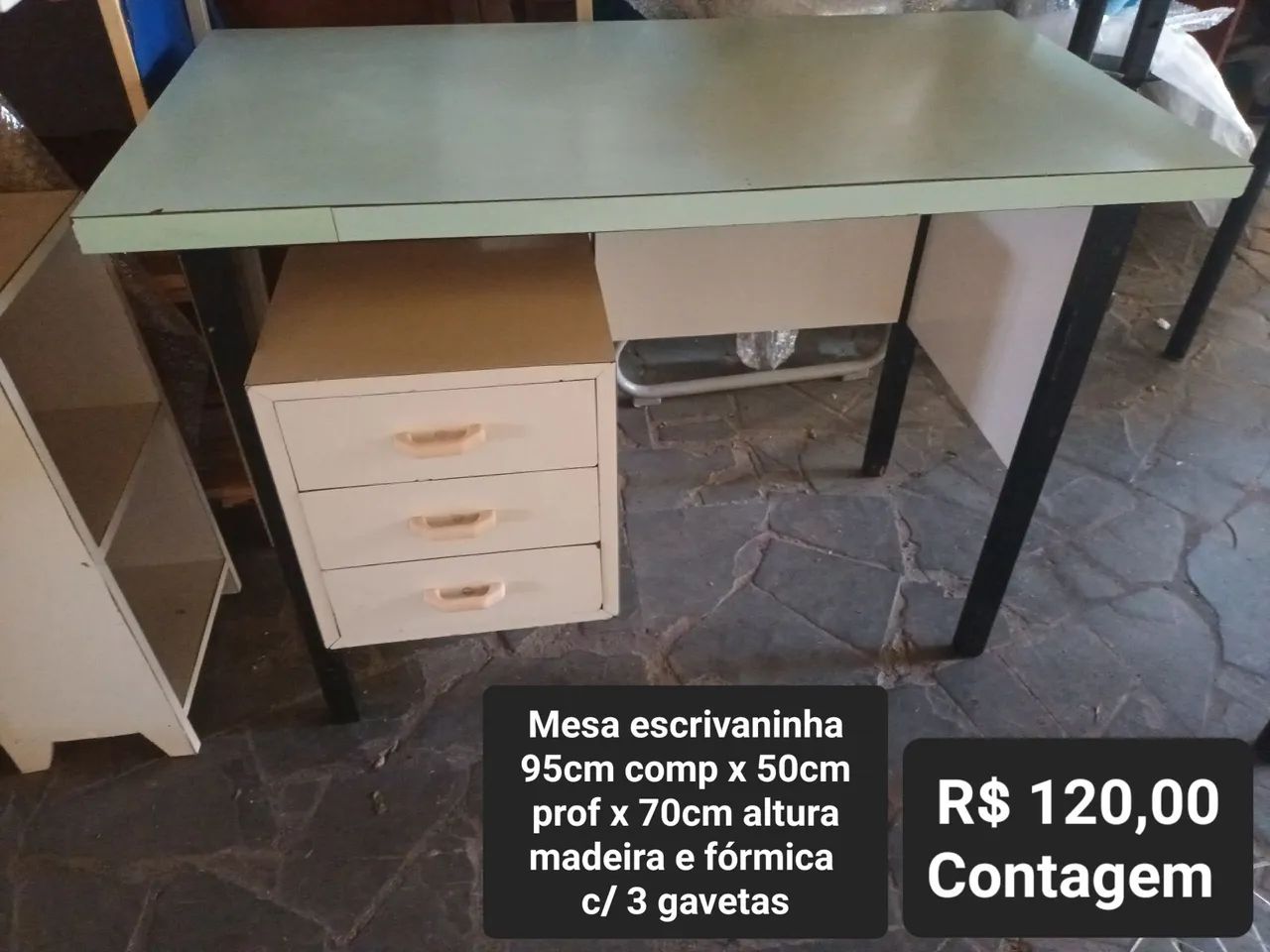 Mesa escrivaninha 3 gavetas madeira e fórmica 