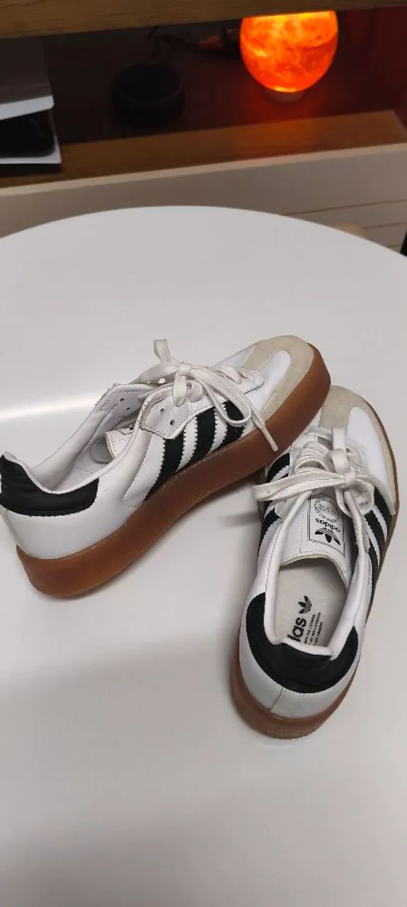 Adidas samba tenho o n' 37 e 42 - Foto 4