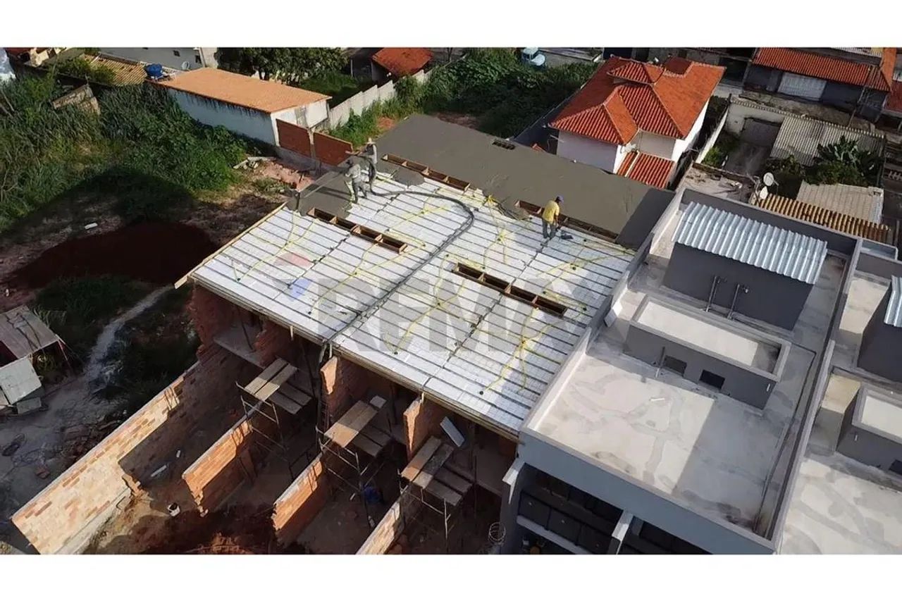 CASAS GEMINADAS EM FASE DE ACABAMENTOS E CASAS NA PLANTA EM BETIM! - Foto 5