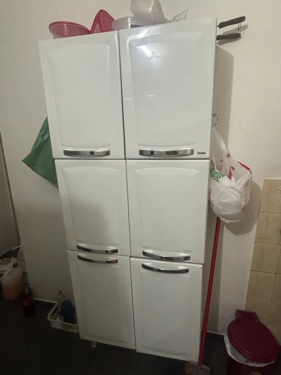 ARMÁRIO EM PERFEITO ESTADO