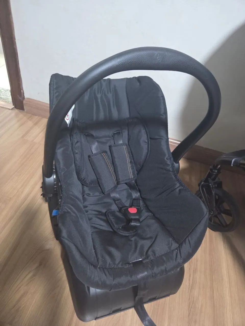 Carrinho Galzerano modelo Napoli com bebê conforto e base - Foto 4