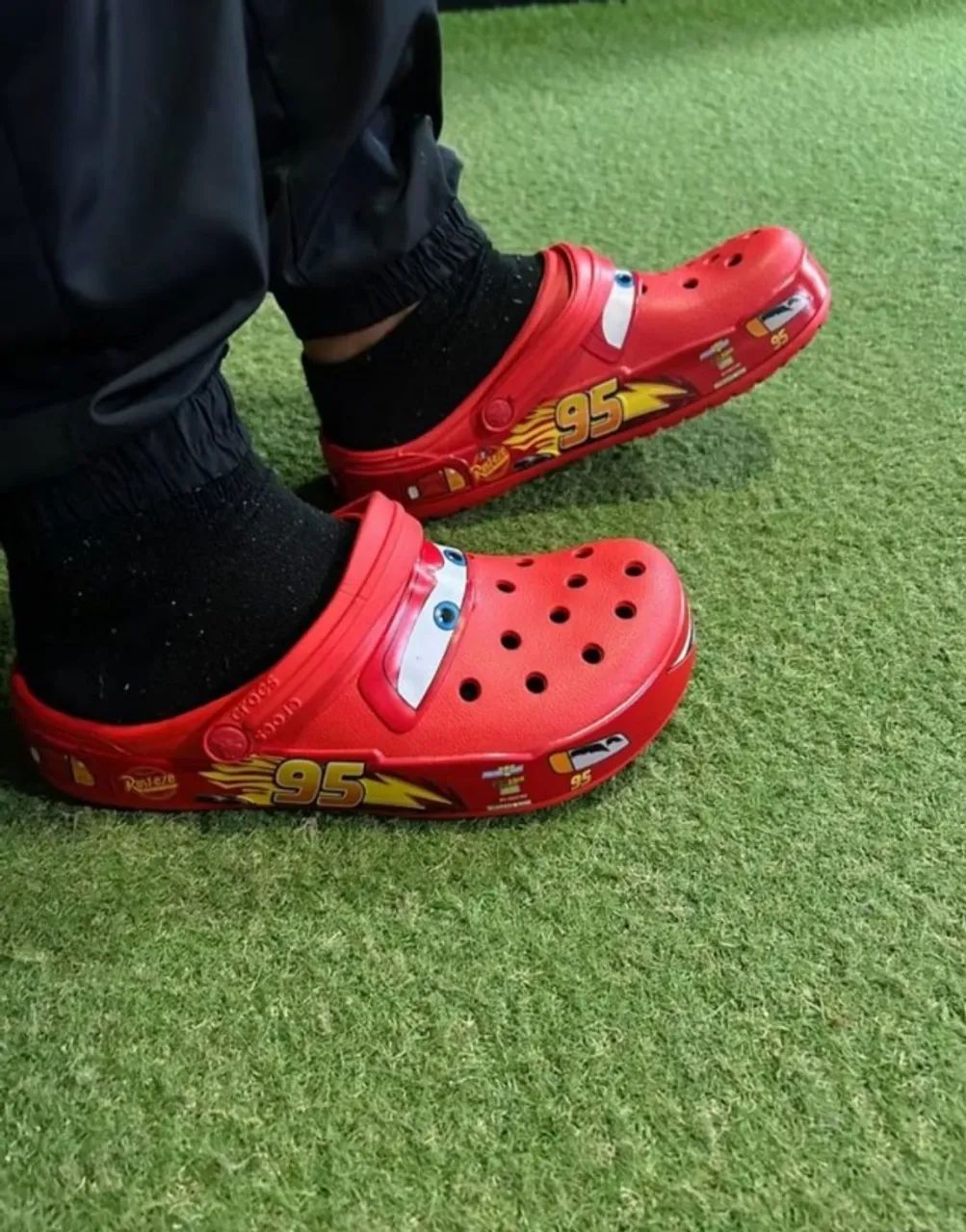 Sandália Crocs Lighting Mcqueen Red - Foto 5