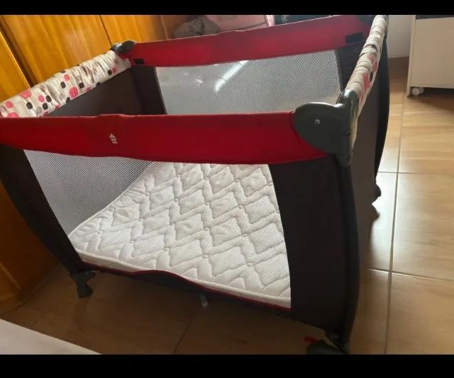 Berço portátil com colchão  - Foto 4
