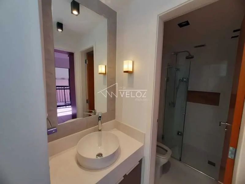 Flat - / Residencial / Laranjeiras