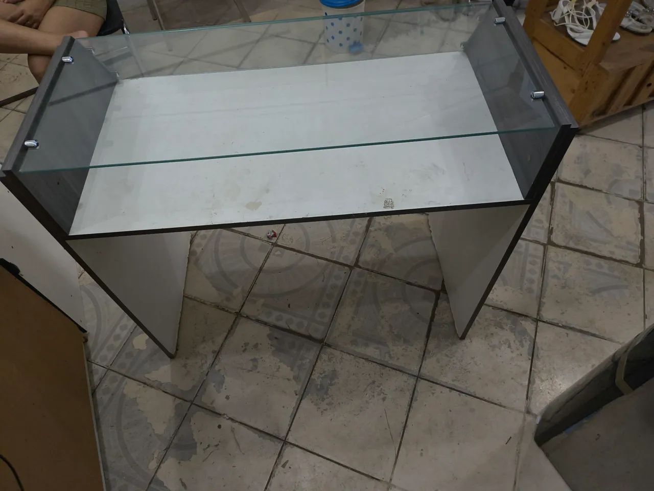 Mesa expositora MDF - Foto 2