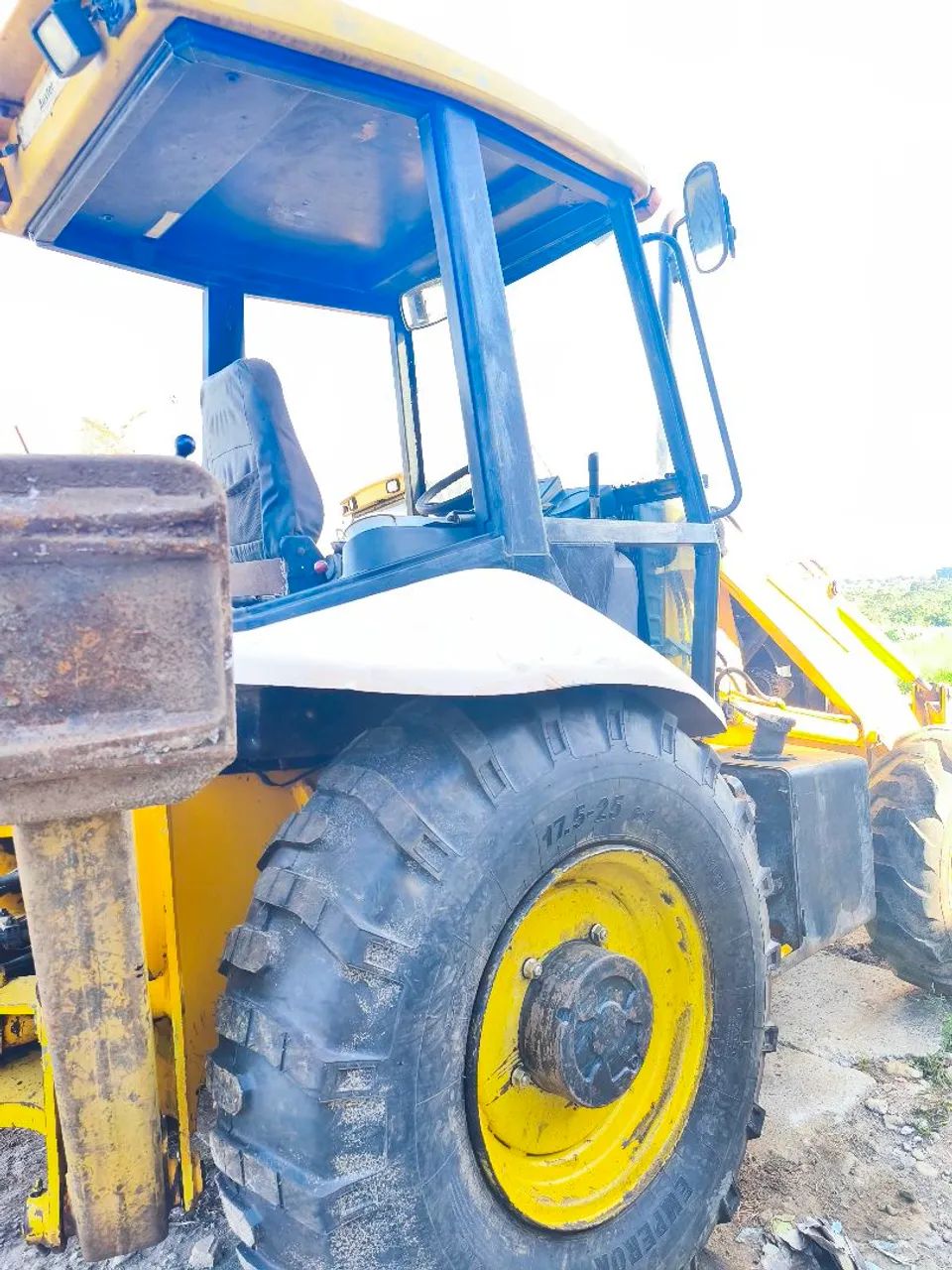 Retroescavadeira JCB 3C - Foto 4