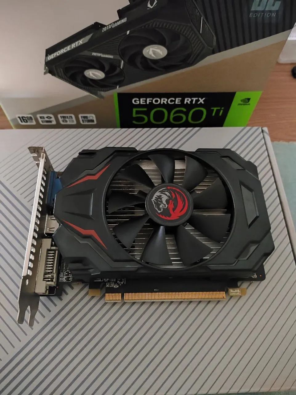 Placa de vídeo AMD HD 6570 4GB