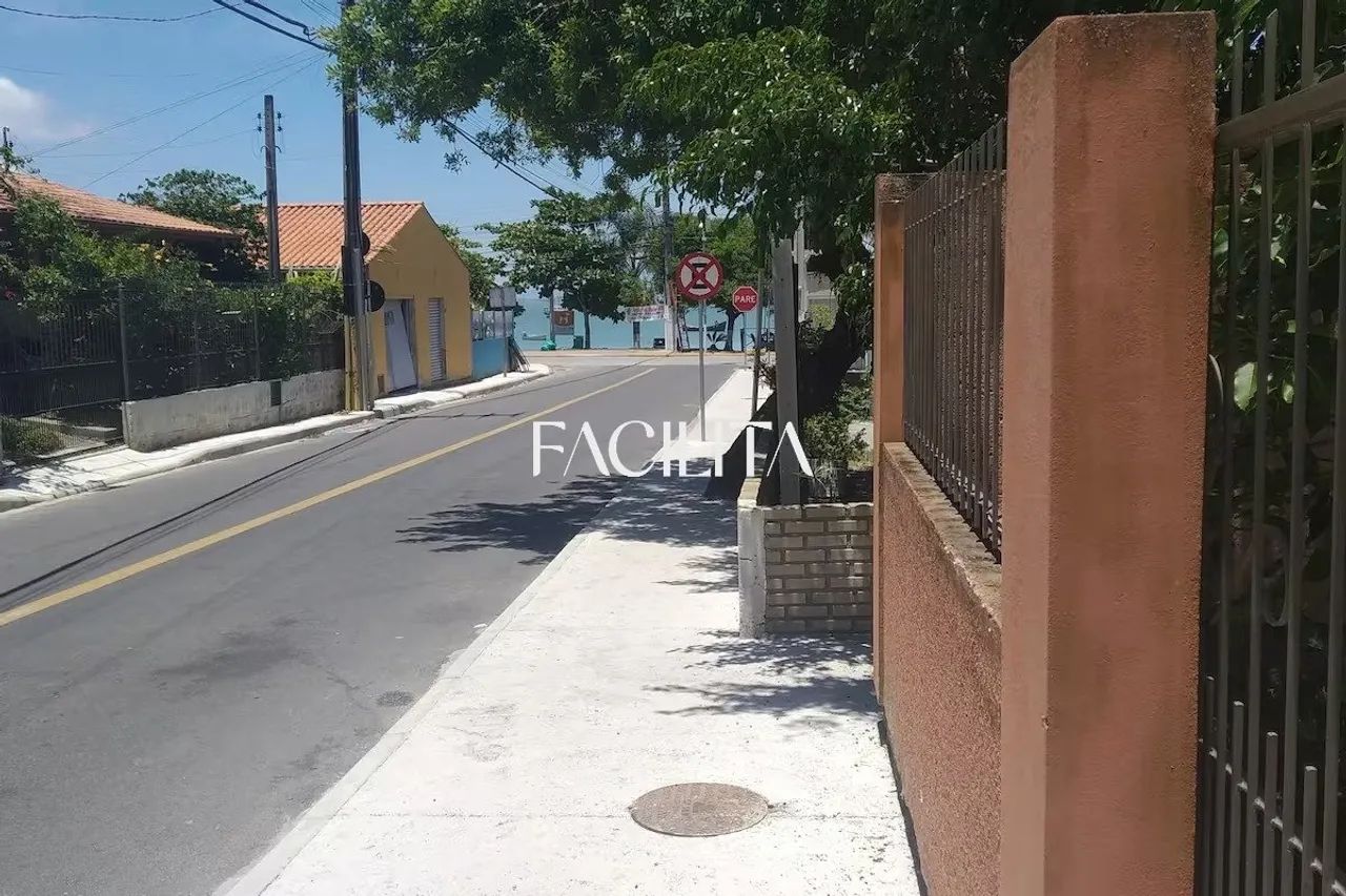 Casa com 3 quartos no bairro Sambaqui, Florianópolis - Foto 2