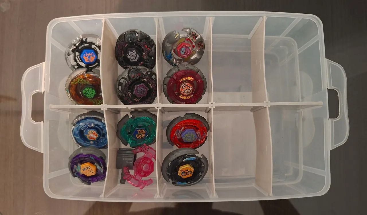 Lote Beyblades - Foto 2