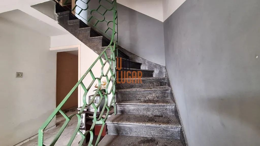 Um Lugar Imóveis Vende: Casa com ótimo espaço e boa localização na Alcindo Cacela entre Do - Foto 6