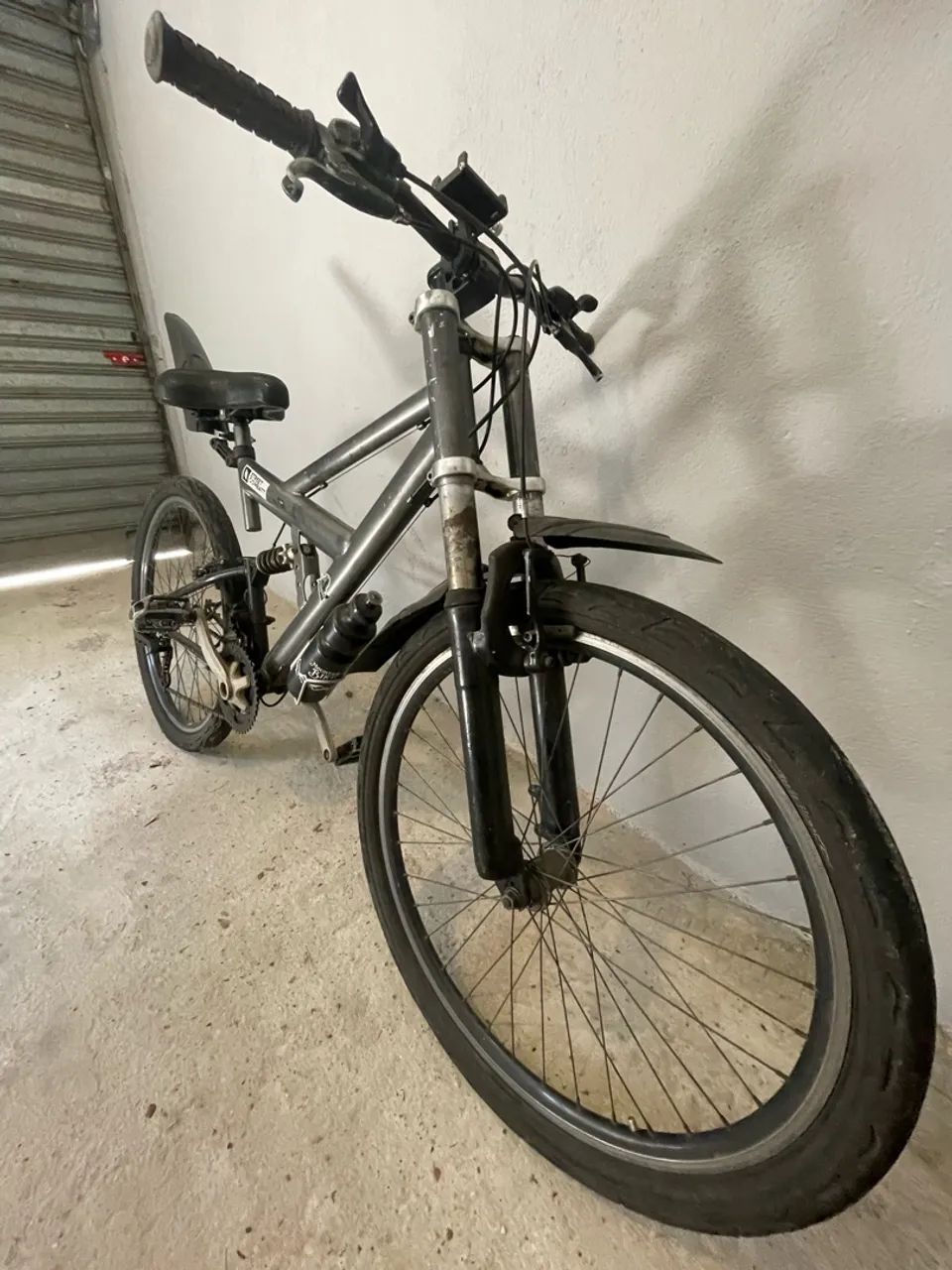 Bicicleta 24 com suspensão  - Foto 2