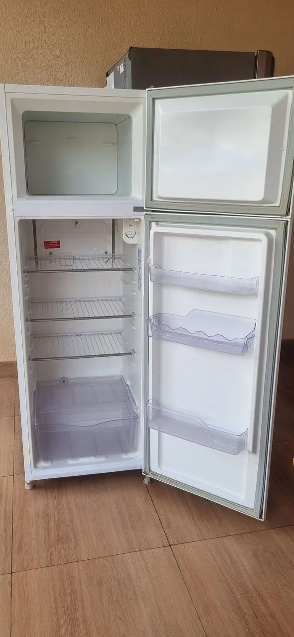 Vendo Geladeira Eletrolux  - Foto 3