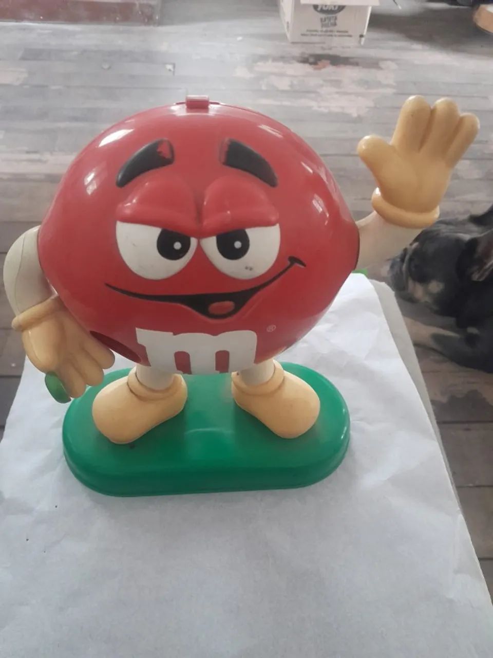 Dispenser M&M vermelho, antigo, 23cm