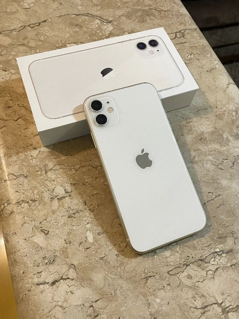 iPhone 11 64GB branco