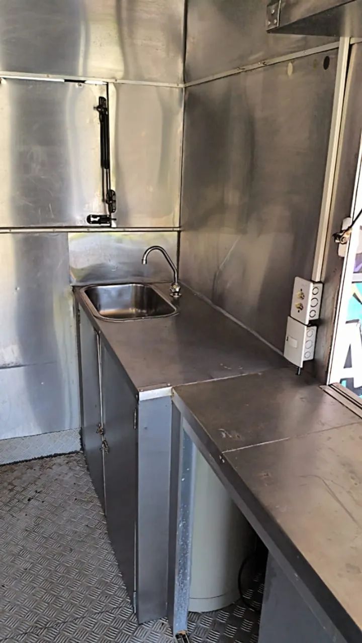Trailler Foodtruck 4x2 2Eixos Completo para operação - Foto 5