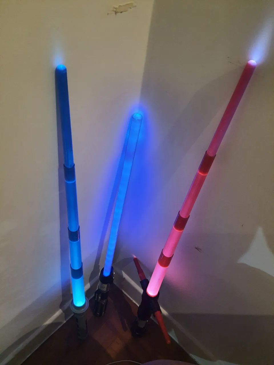 Espadas luminosas originais usadas - Foto 2