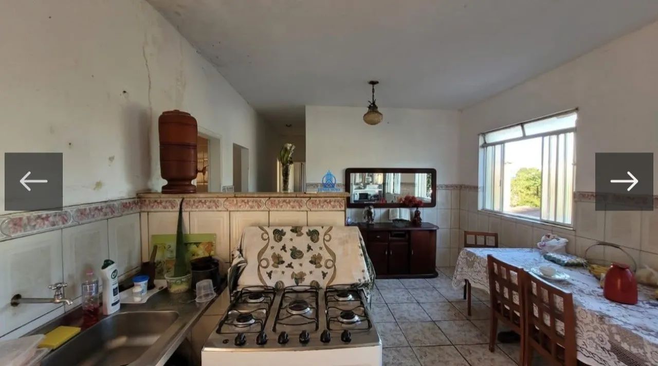 Casa no centro de Venda Nova