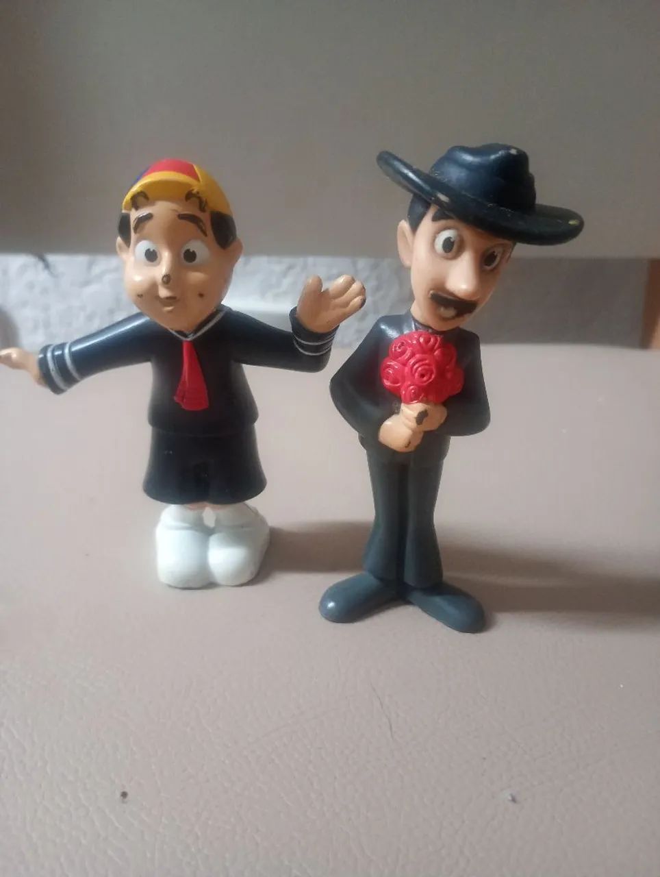 KIT 2 BONECO TURMA DO CHAVES 