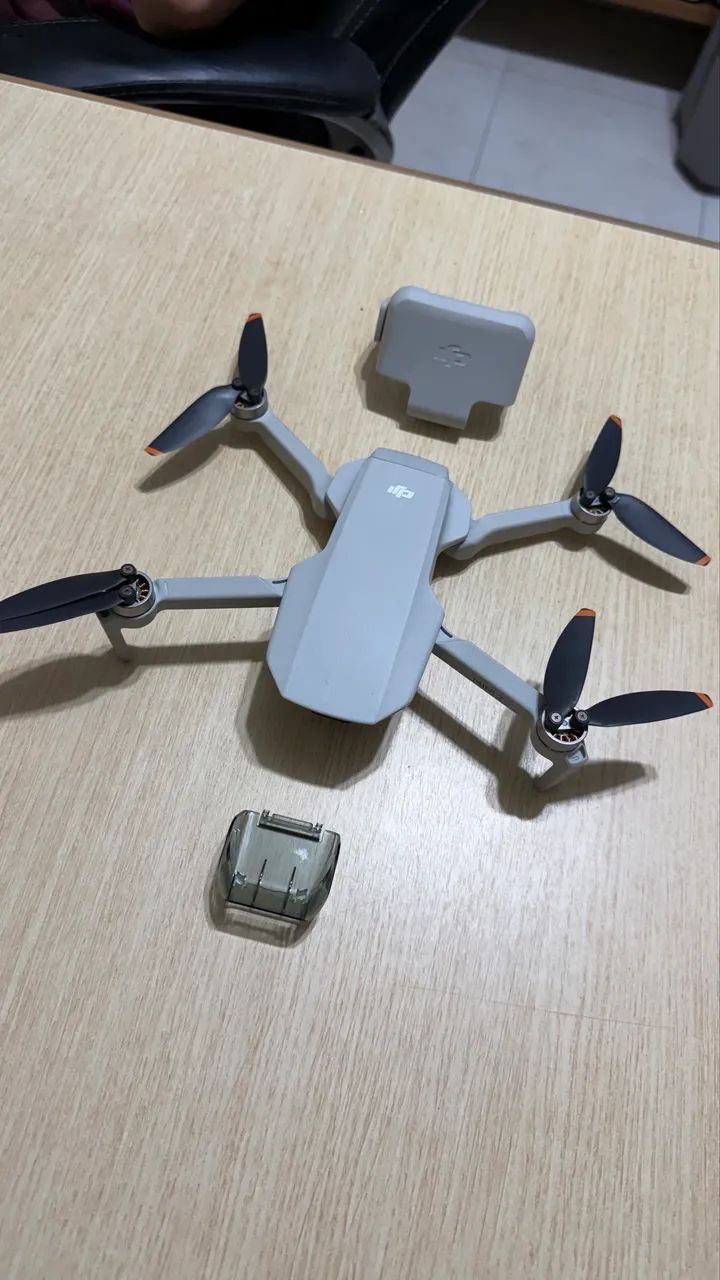 DJI mini 2 semi novo , em estado de novo