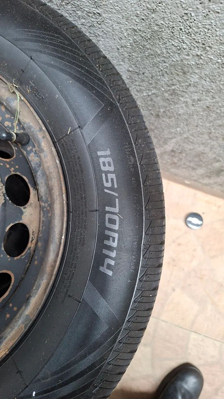 Roda.  Pneu 