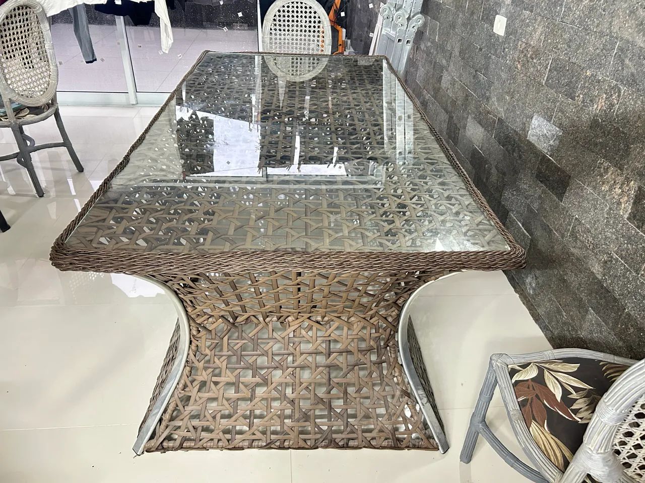 Mesa linda trabalhada - Foto 2