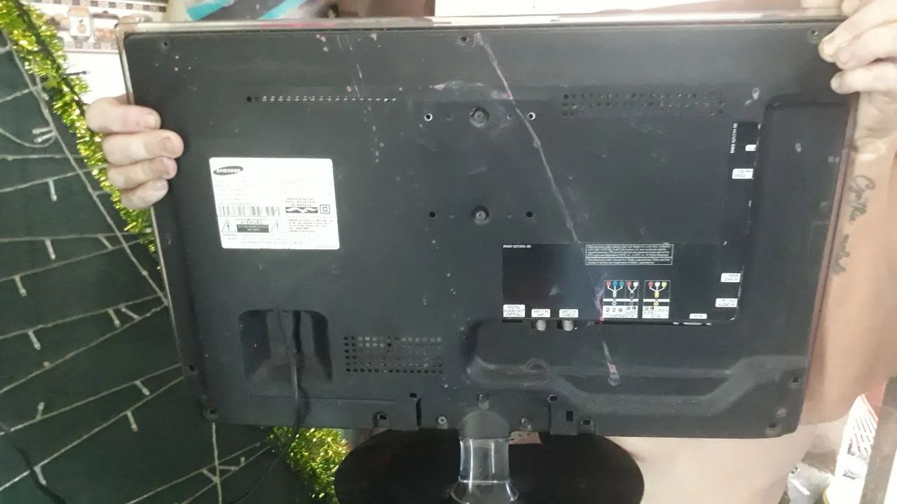 2 TVs com defeito( para aproveitamento de peças) - Foto 5