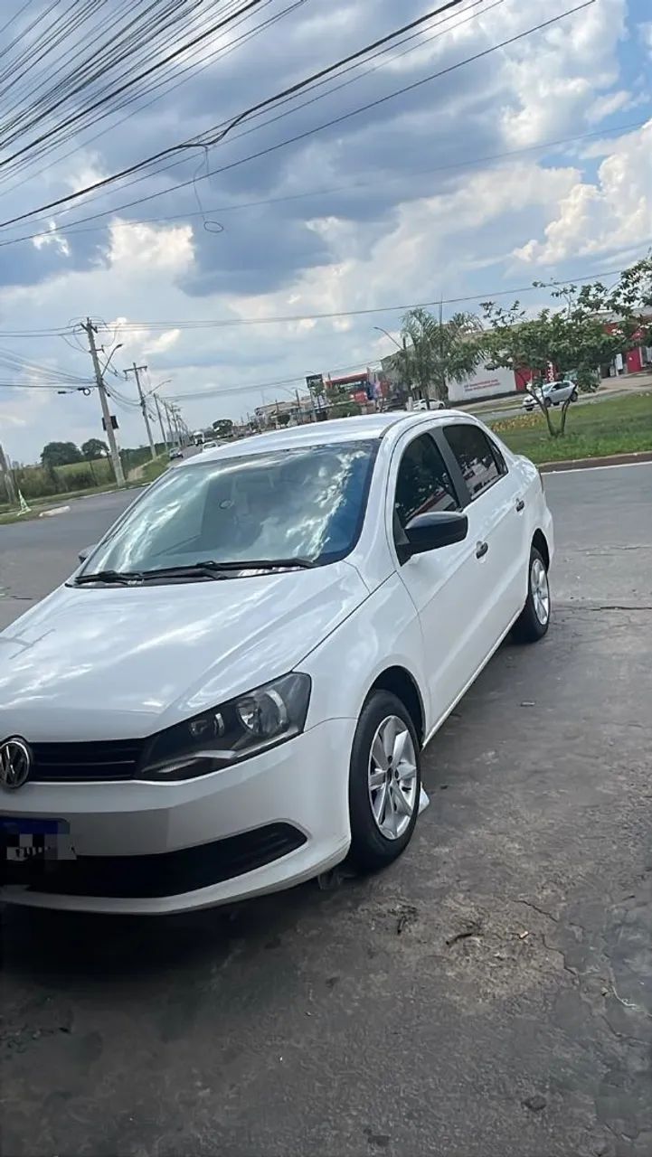 Volkswagen Voyage TRENDLINE 1.6 T.FLEX 8V 4P 2015