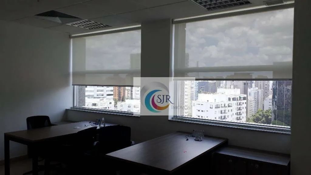 Conjunto com 175m², mobiliado, com divisórias, com ar condicionado, piso elevado em porcel