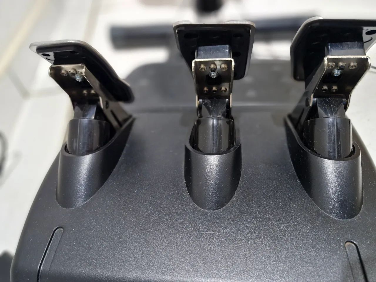 Vendo Logitech G923 + Câmbio + Cockpit - Foto 4