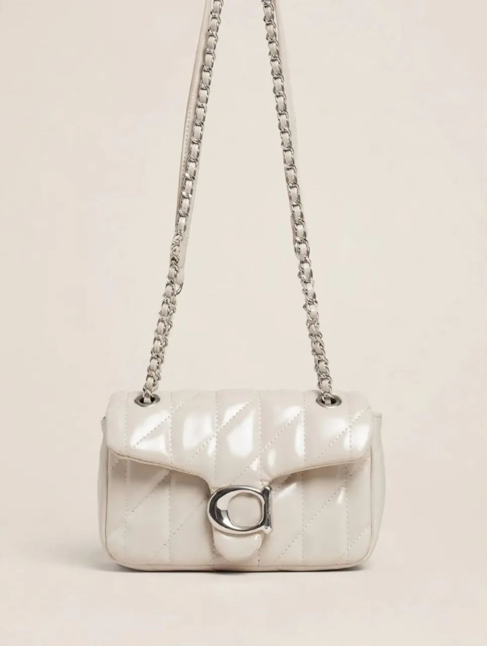 Roupas e bolsas femininas  - Foto 5
