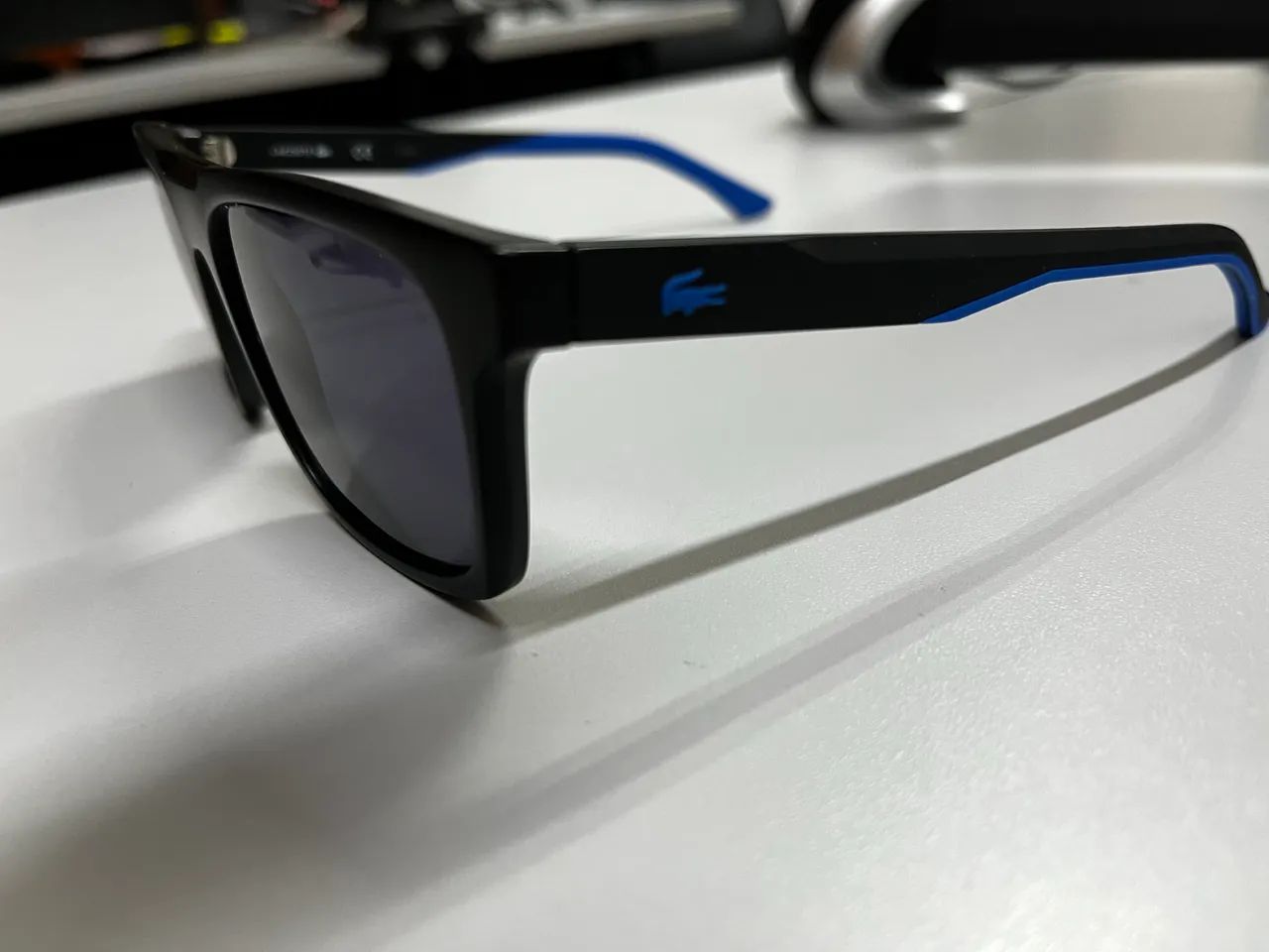 Óculos de sol marca Lacoste original 