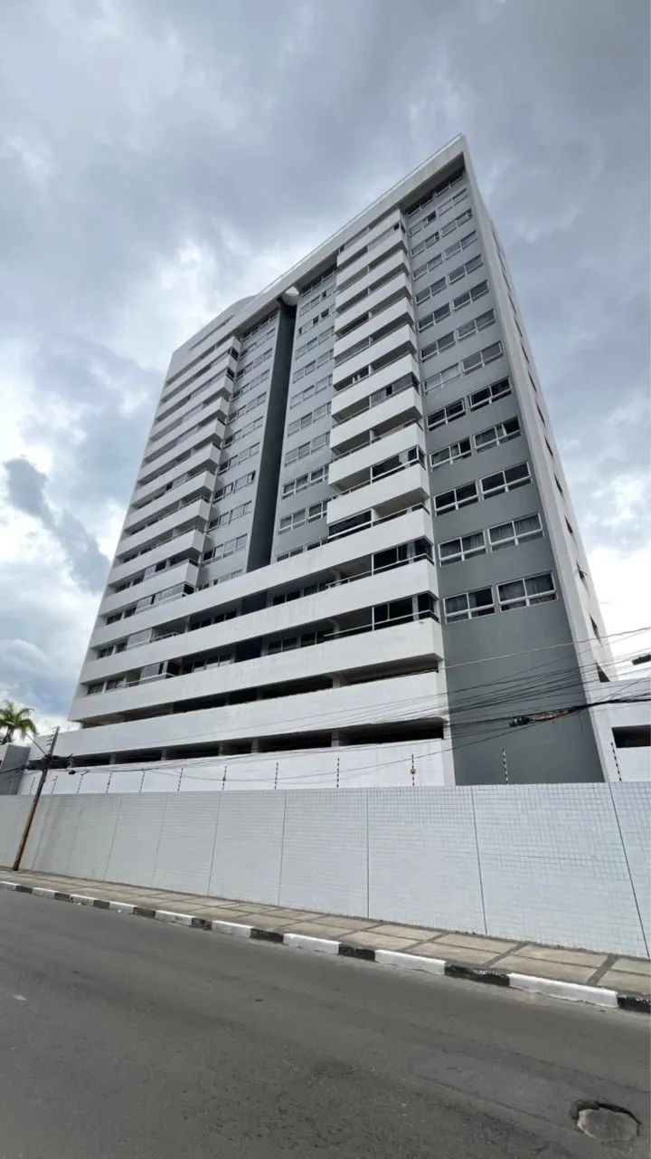 Apartamento à venda no Edifício Egídio Francisco no Mauricio de Nassau, 98m2