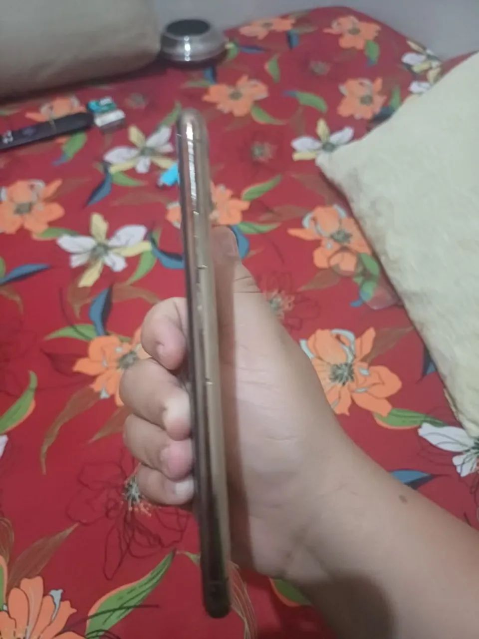 Vendo iPhone 11 pro Max Gold 64 g  - Foto 2
