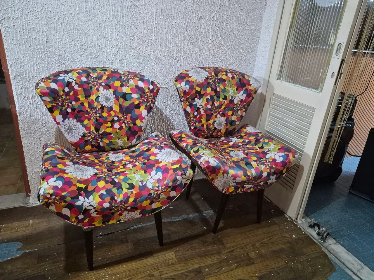 Par de duas lindas poltronas para sala  - Foto 2