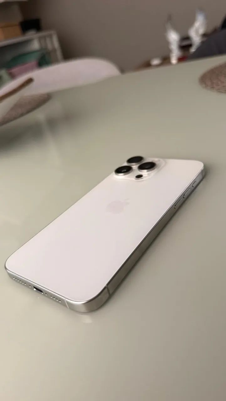 iPhone 15 Pro Max - Foto 4