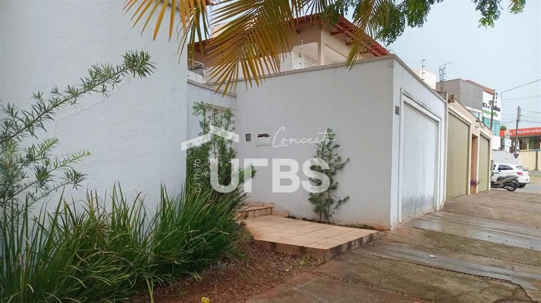 Sobrado Residencial ou Comercial no Setor Nova Suiça, amplo e bem localizado - Foto 2