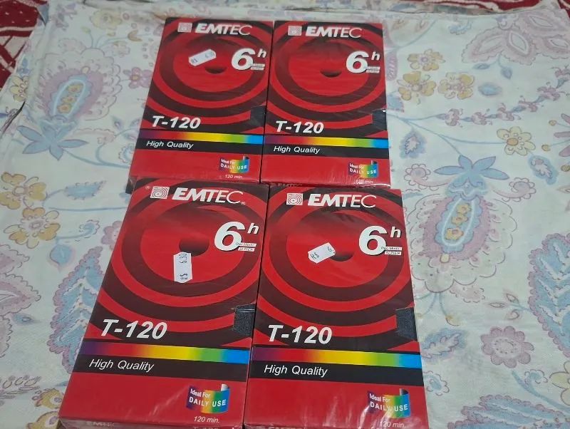 Lote 4 Fitas Vhs Virgens Lacradas Emtec - Foto 5