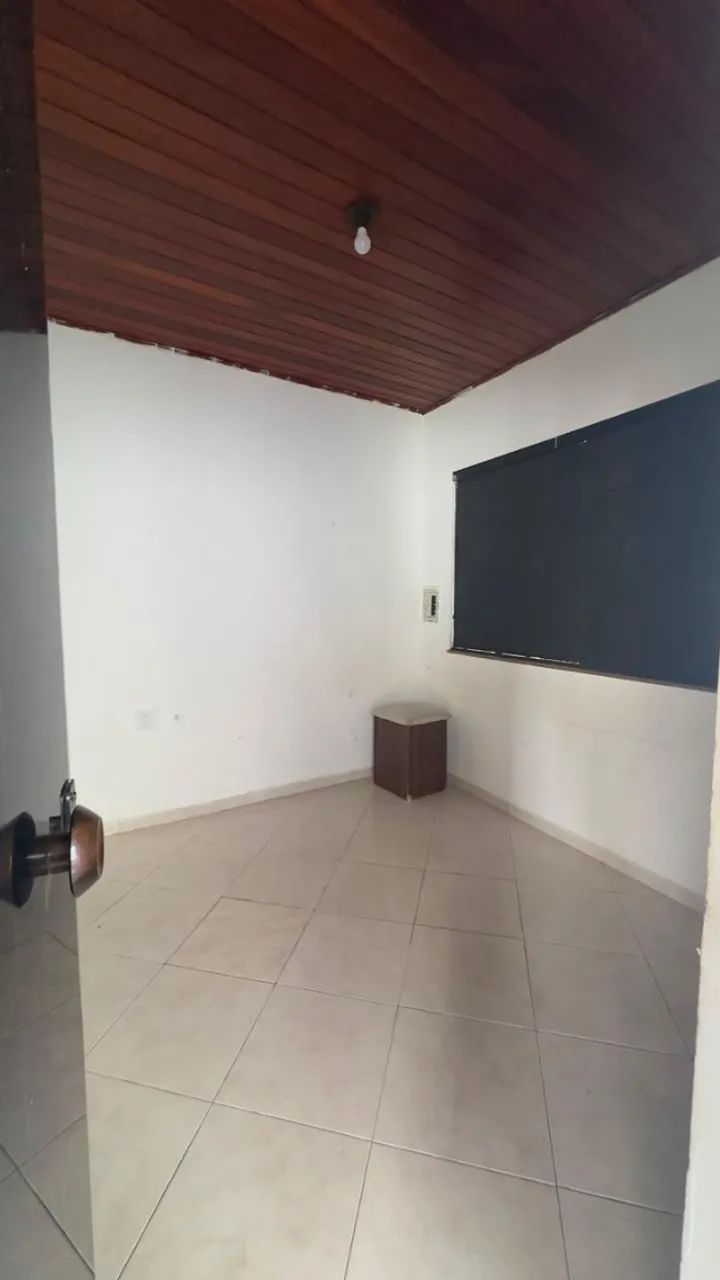 CASA COM 5 QUARTOS - Foto 2