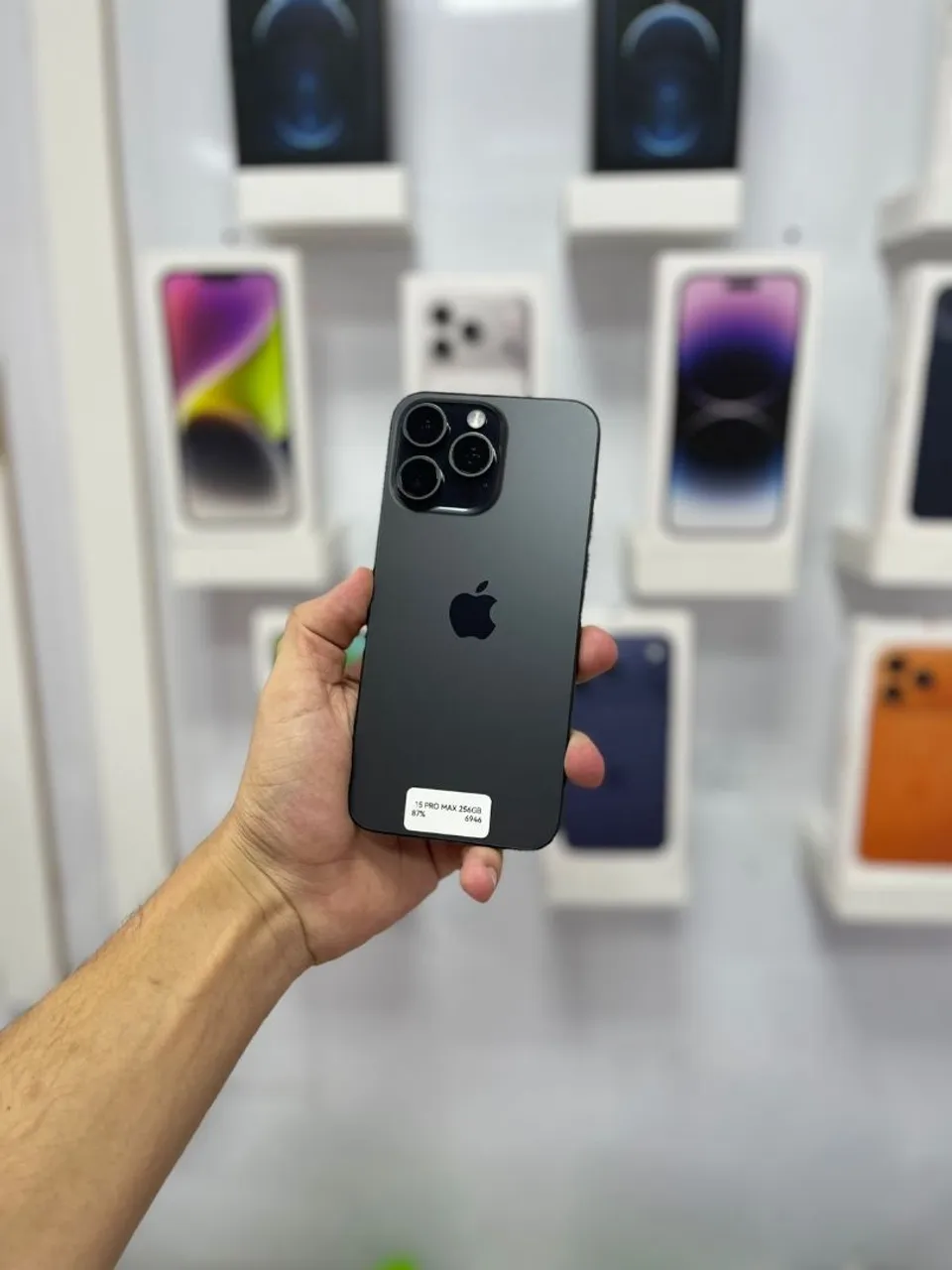 iPhone 15 Pro Max - 256GB ?4.399,00 - Celulares e Smartphones