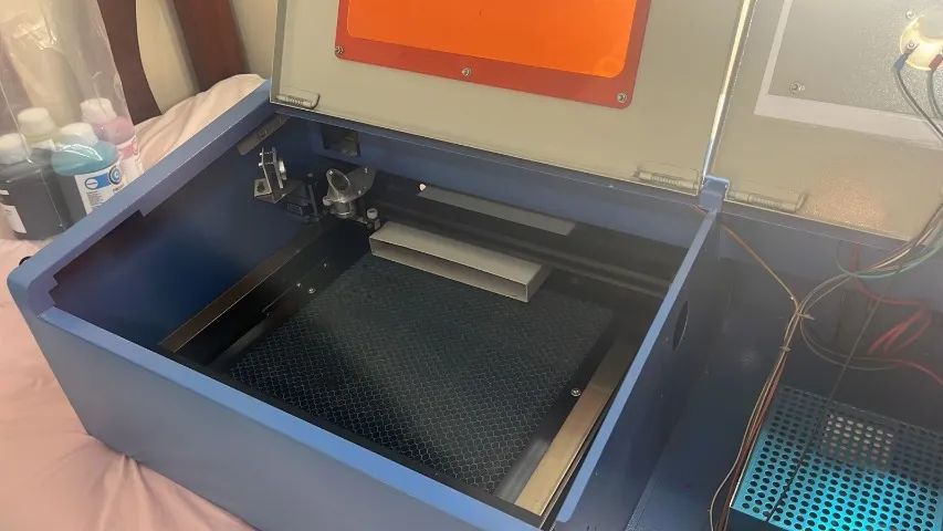 Máquina de corte a Laser de CO2 40w fechada - Foto 3