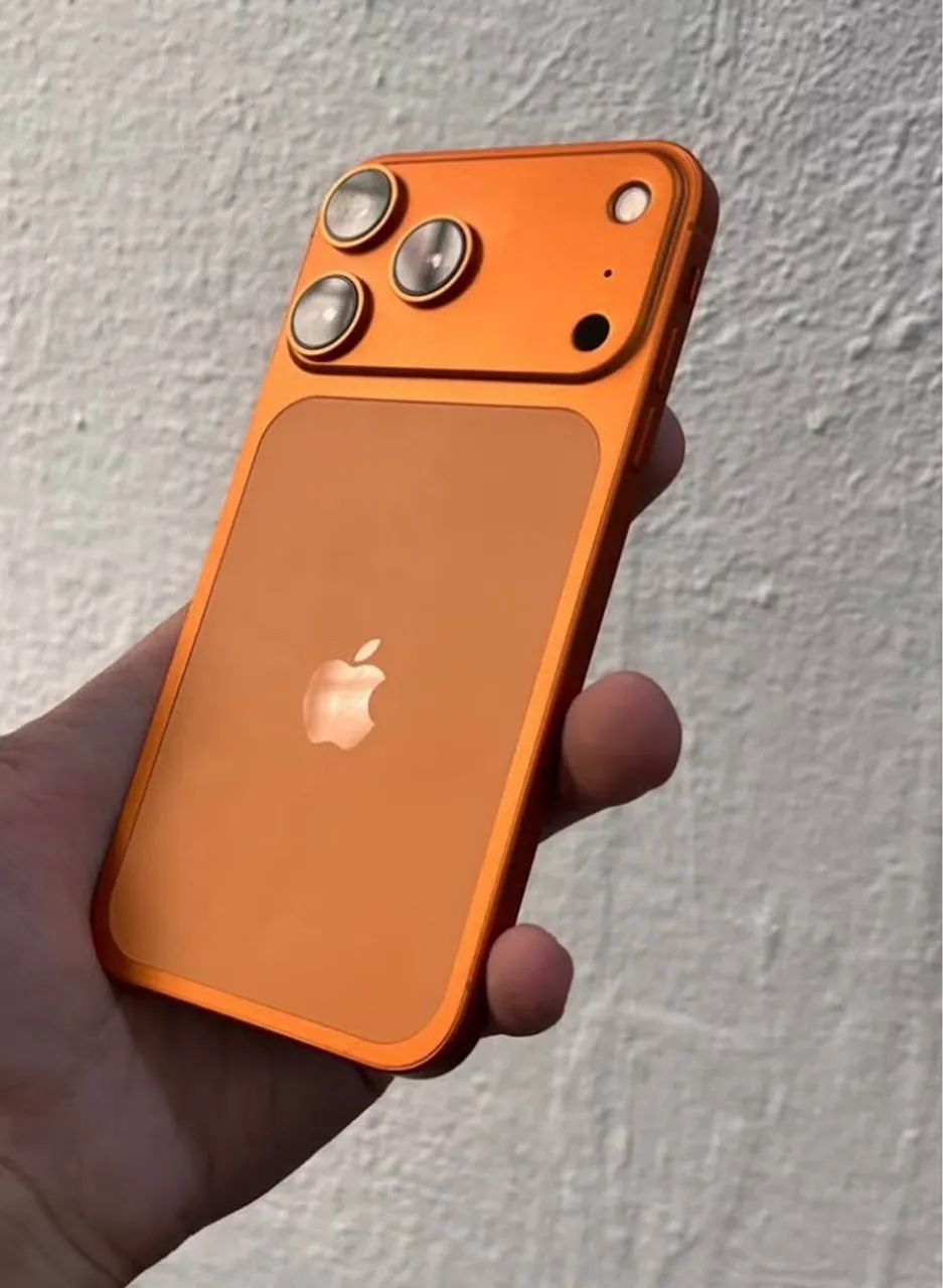 iPhone 11 128 gigas na carcaça do 17 pro Face ID off 