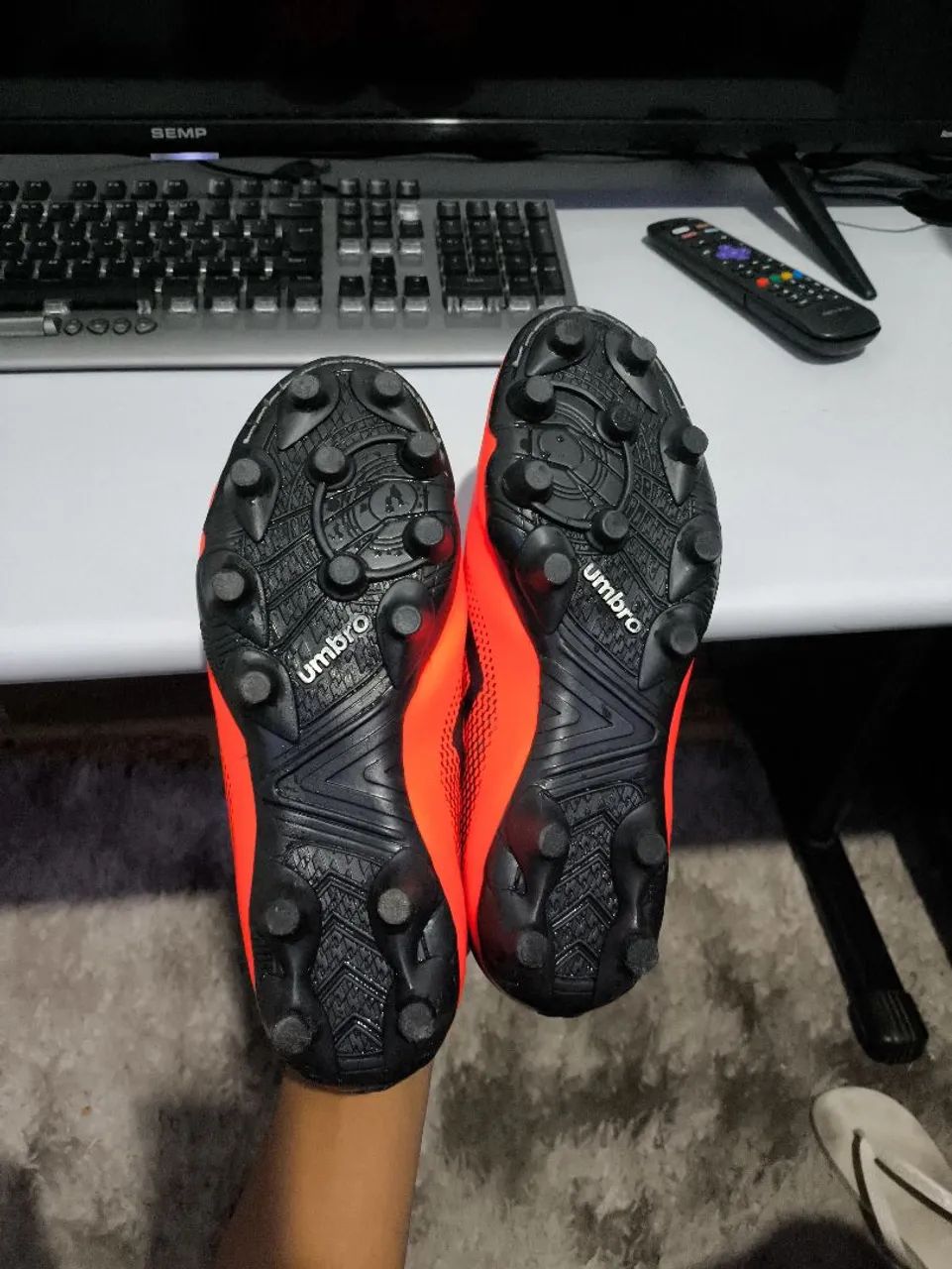 Vendo Chuteira Umbro Campo  - Foto 3