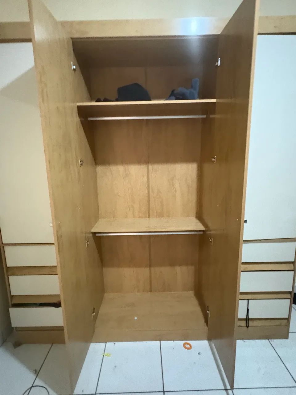 Guarda Roupa  de 4 portas e 6 gavetas  - Foto 2