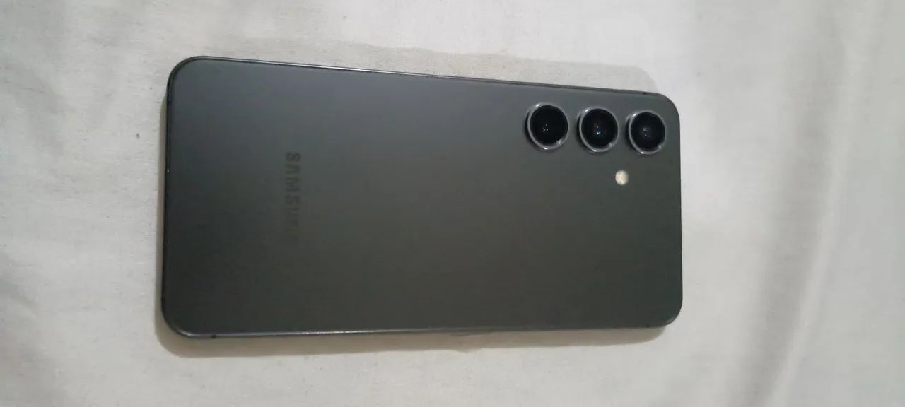 Samsung S24