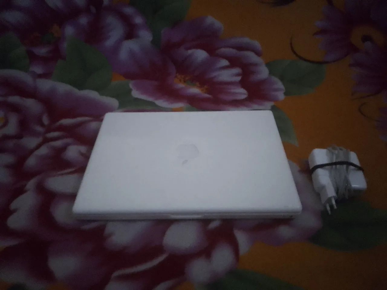 MACKBOOK BRANCO USADO - Foto 5