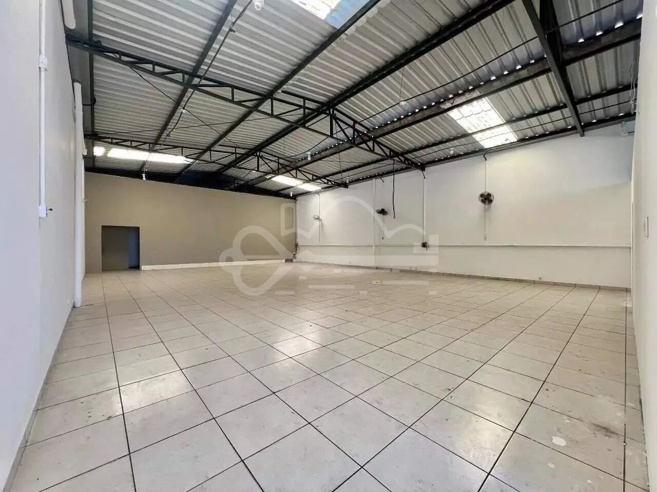 GALPÃO | BAIRRO CÉU AZUL  R$ 7.500,00 - Foto 3