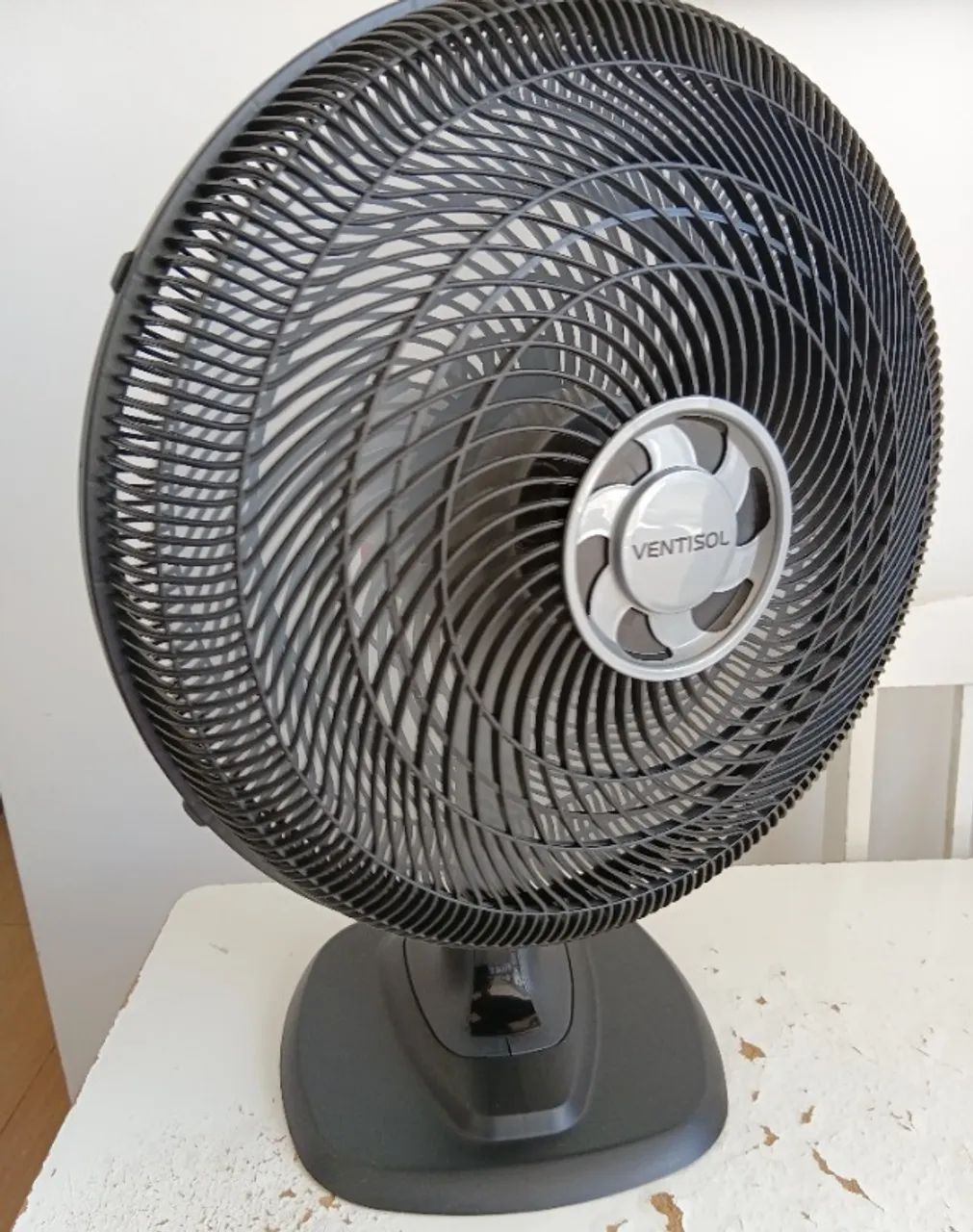 Ventilador de Mesa Ventisol Turbo 6 Pás Preto 220V - Foto 2