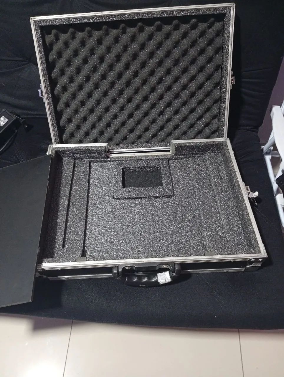 Vendo hard case para ddj-400flx4 e outras