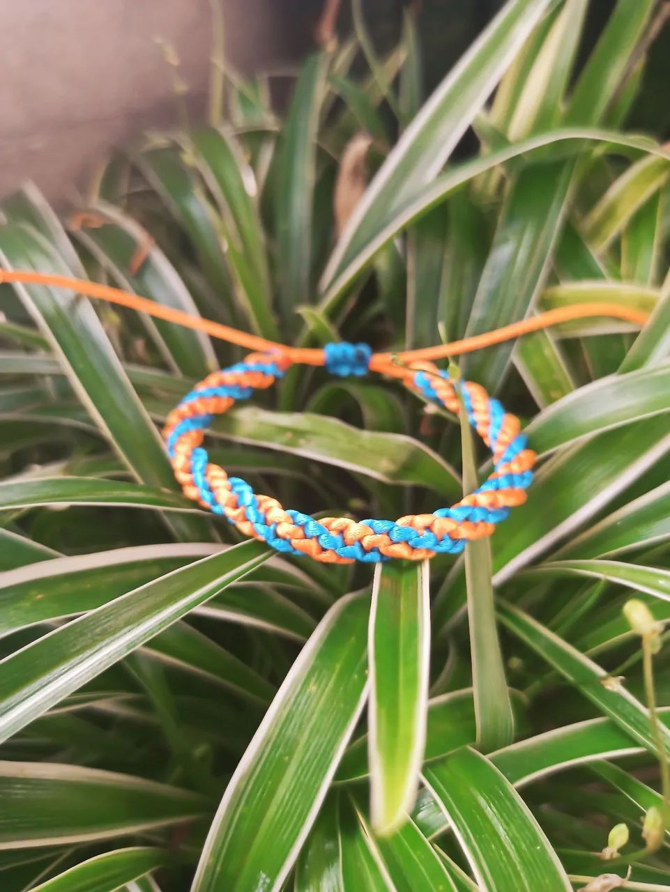 Pulseira em macrame tubular 2 cores - Foto 2