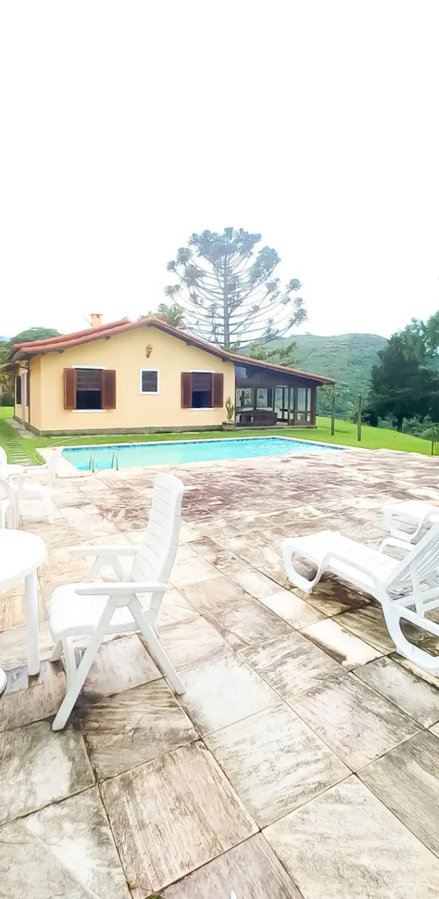 Linda propriedade em Correas
